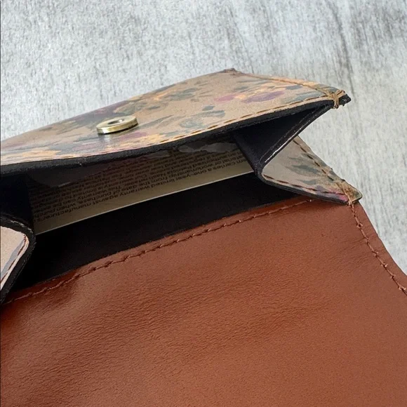 Patricia Nash Astra Antique Rose Floral  Leather Bi Fold Wallet Tan Purple - Picture 5 of 8